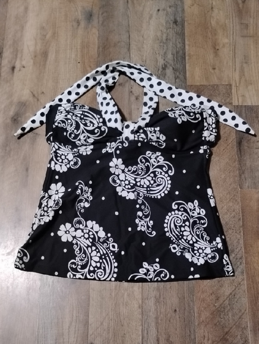 Athena Black & White Halter Tankini Top Women's Size: 10